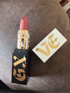 GXVE Anaheim Shine Lipstick — Stomp Box - Soft Rose Pink